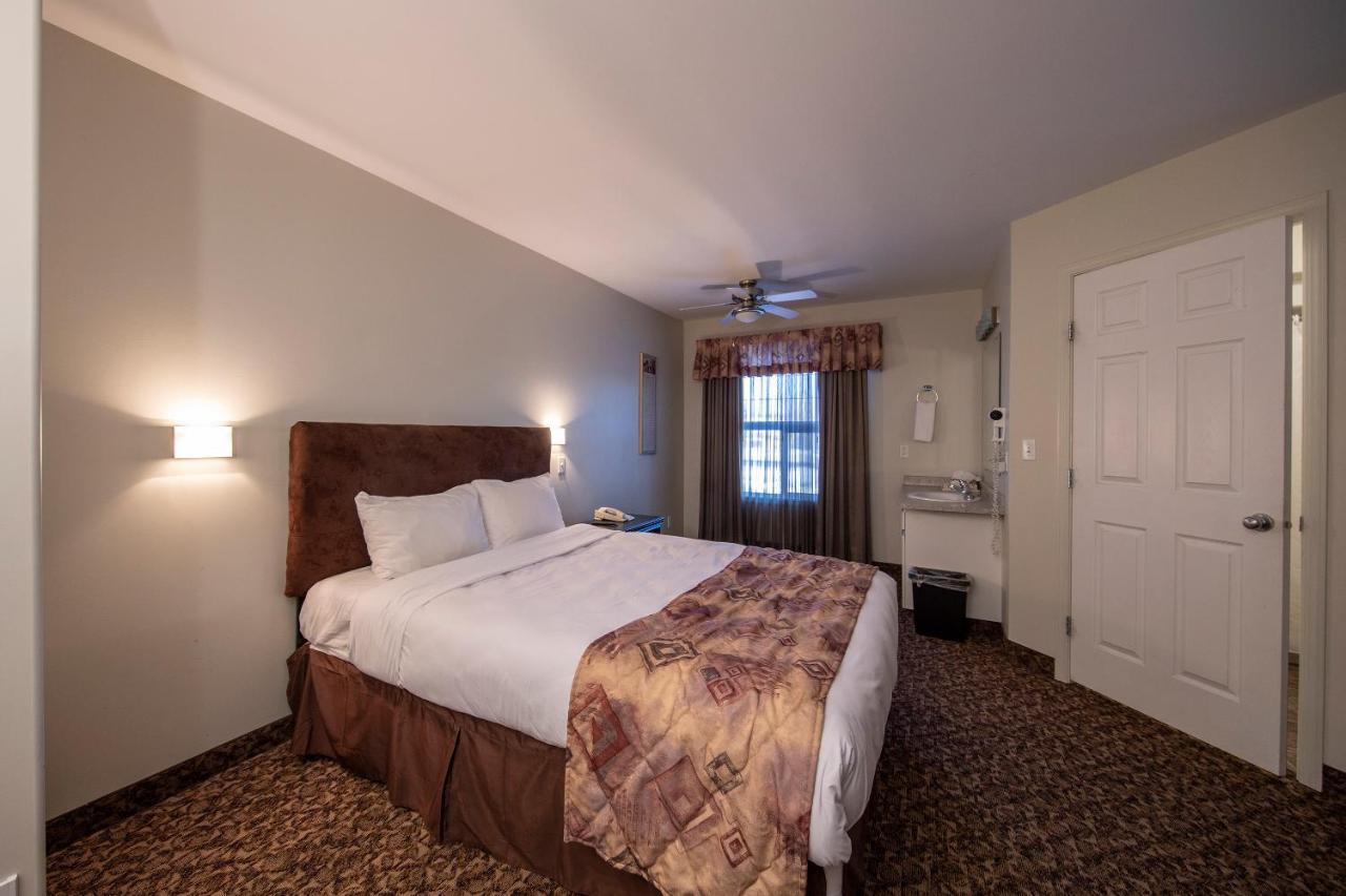 Dunvegan Inn & Suites Fairview Eksteriør bilde